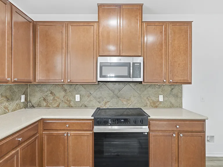 11200 Drumellan St — Photo 11