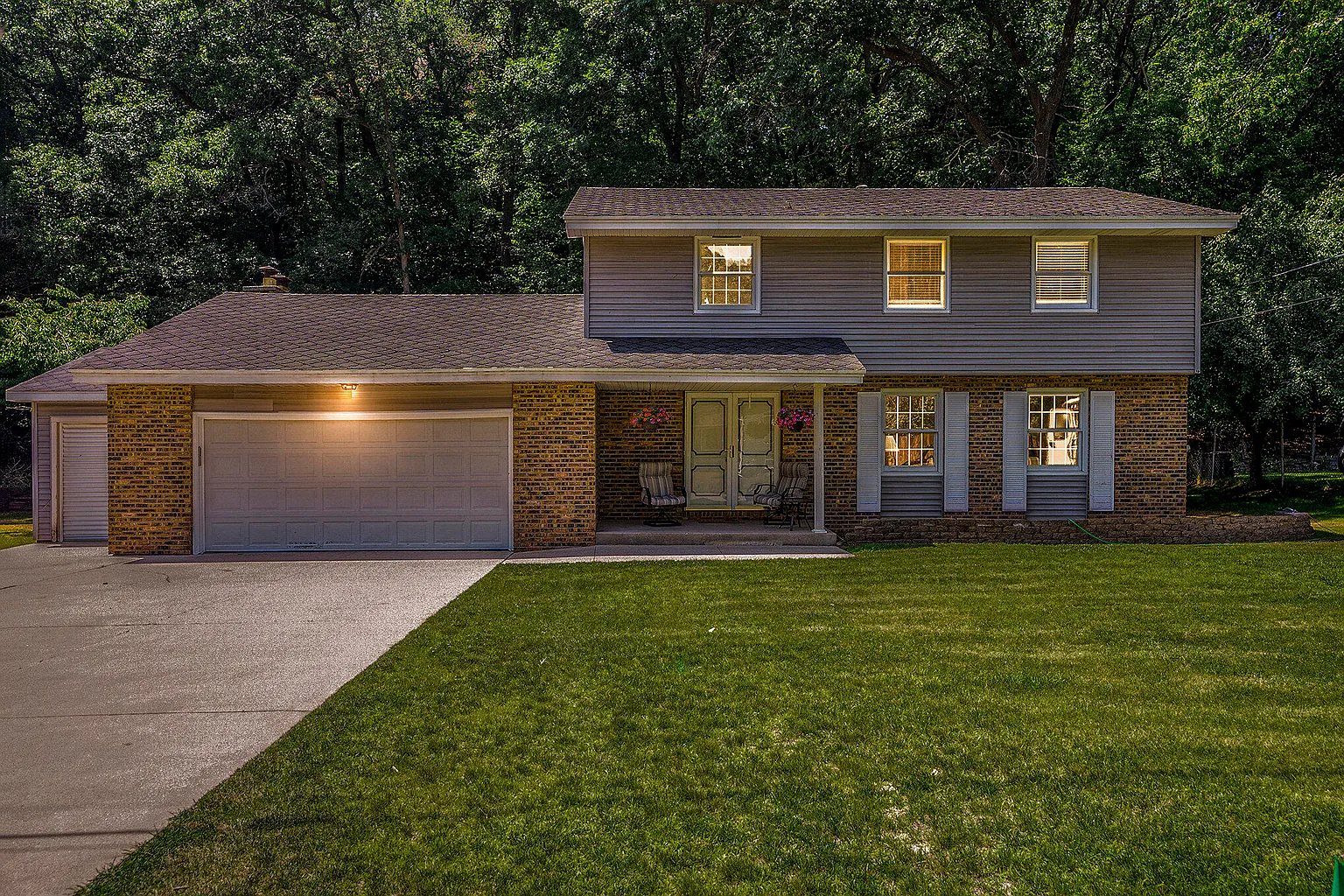 4029 Nob Hill Dr photo 1