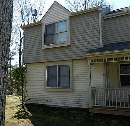 2nd image of 11 Niblick Cir #11