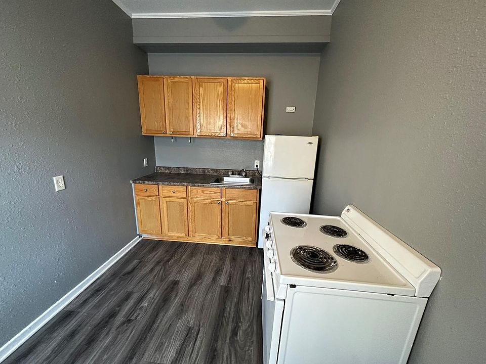 729 W Cedar St Cherokee, IA Zillow