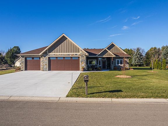 2nd image of 626 Lake Forest Cir