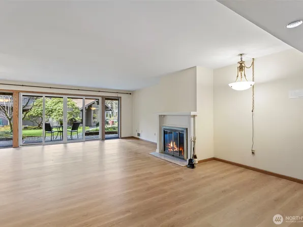 1602 NE 140th Street #N2, Seattle, WA 98125
