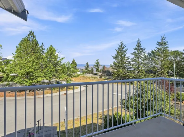913 Greystone Cres, Kamloops, BC V1S 1K7