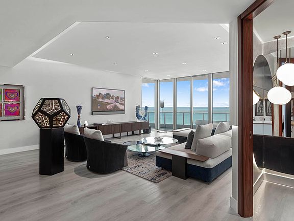 3rd image of 5959 Collins Avenue #1003