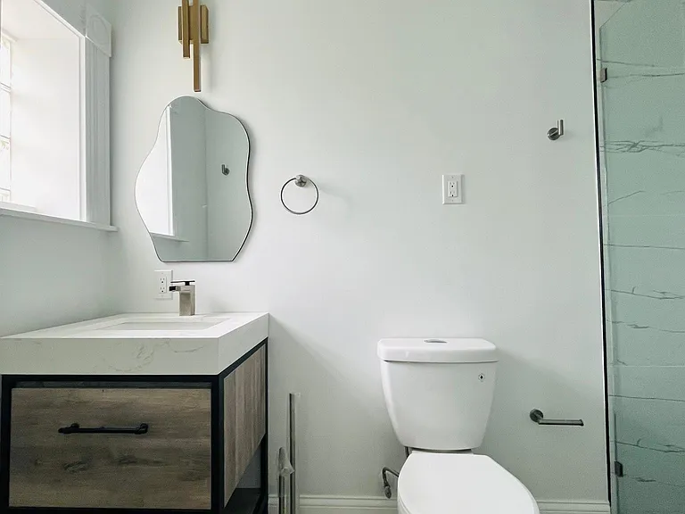 601 York St #4 — Photo 8