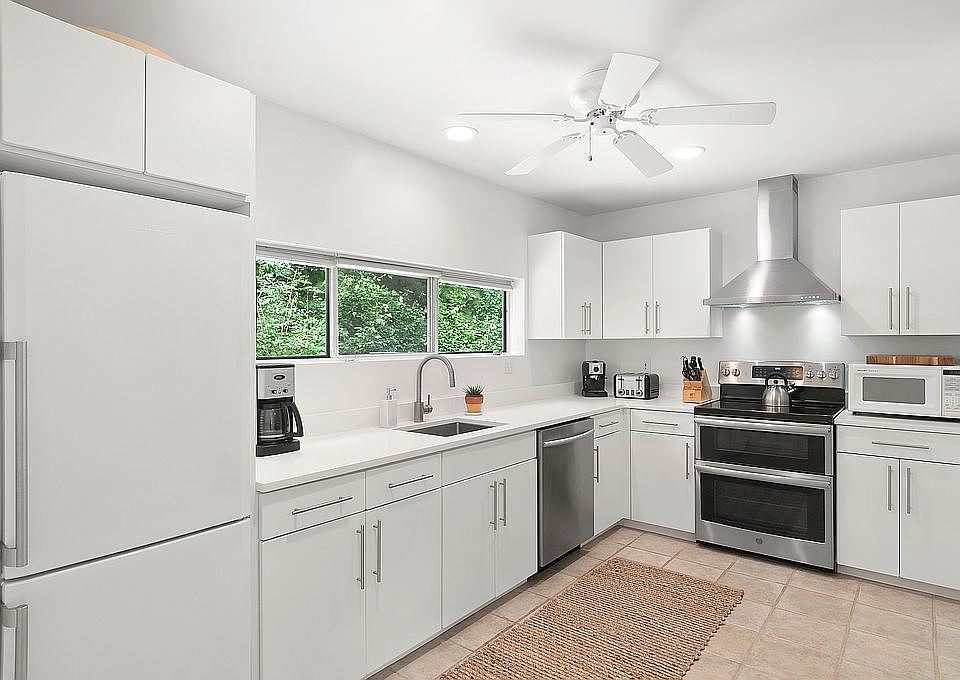 1st image of 31 Lincoln Ave