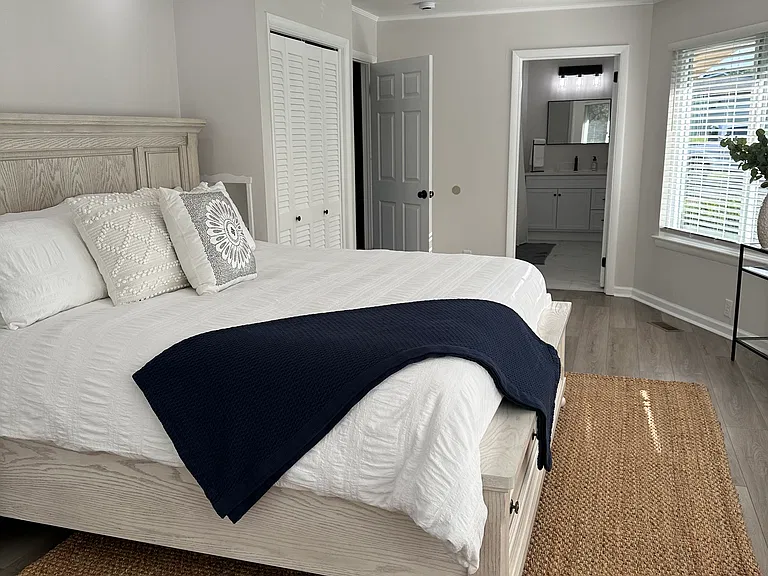 2041 Linwood Cir — Photo 14
