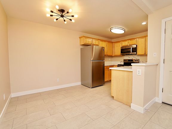 4th image of 3584 Sunset Ln Unit 136