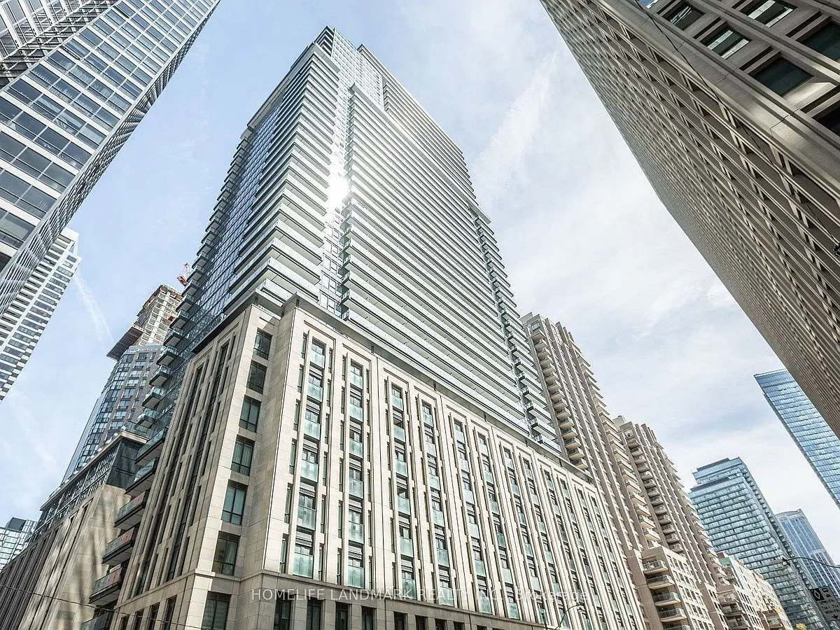Building Photo - 955 Bay St #3113