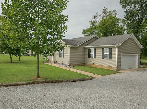 2nd image of 1103 Lotto Ln