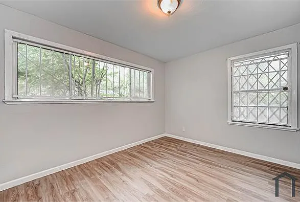4203 Tavenor Ln — Photo 13