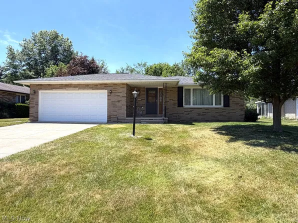 5720 Chatham Dr, Seven Hills, OH 44131