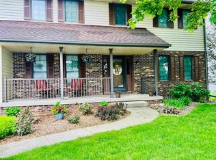 1601 Knoll Ridge Dr, Waverly, IA 50677