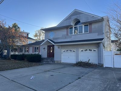 2572 Riverside Avenue, Seaford, NY, 11783