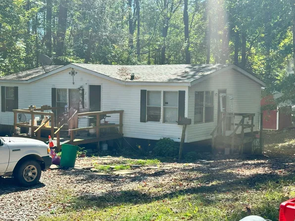 2171 Saxon Ct, North Vernon, IN 47265