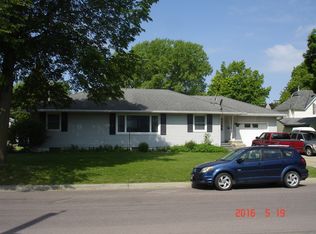 1126 S Grove Ave, Owatonna, MN 55060