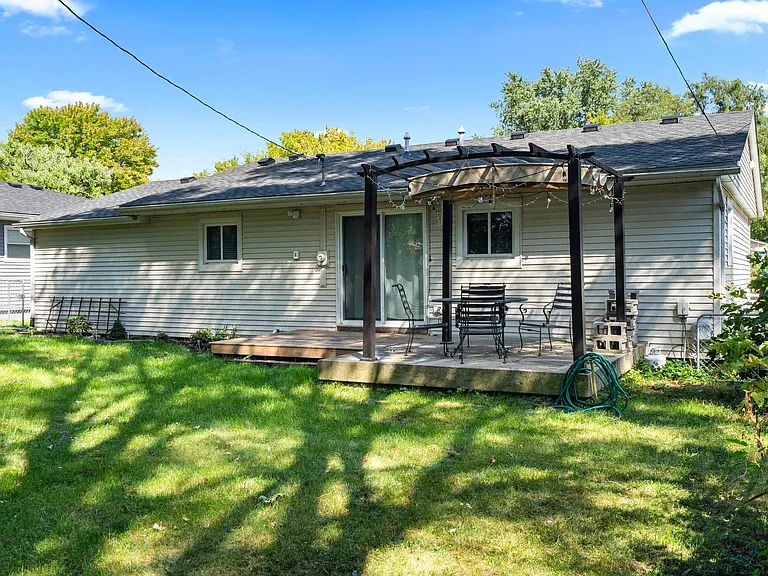 5458 Military Ave — Photo 25