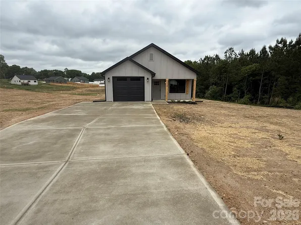 1218 Burris Blvd, Lincolnton, NC 28092