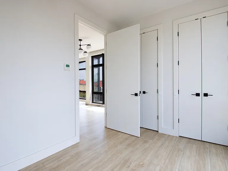 11 Herkimer St #4D — Photo 8