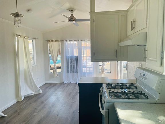 4th image of 42 Cherry Creek Road #27