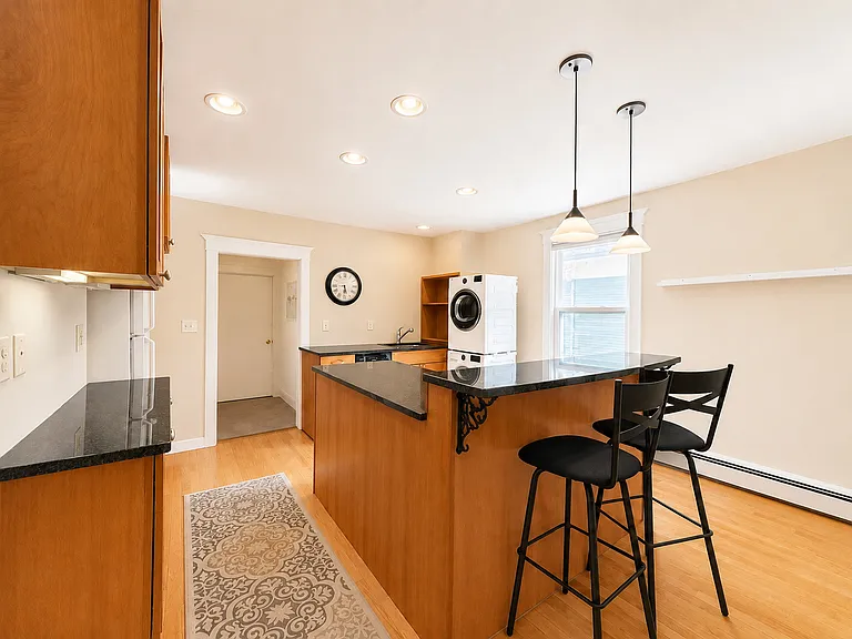 135-139 Pearl St #4 — Photo 12