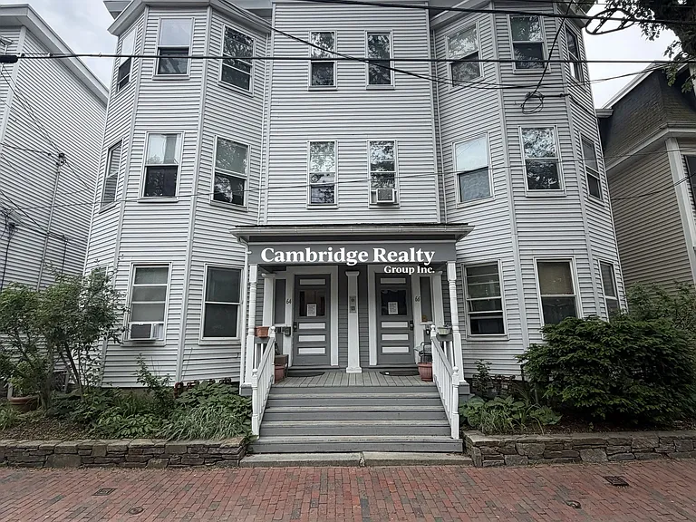 66 Pleasant St #3T — Photo 23