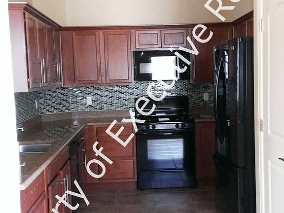 2nd image of 5849 Coyote Flats St