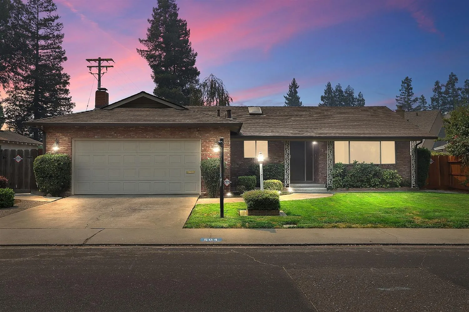 504 Grace Ave photo 1