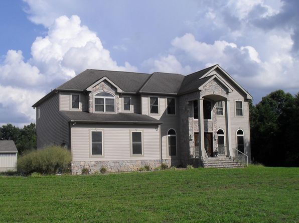 14 Russell Mill Rd