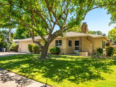 2 Shoreline Cir, Sacramento, CA, 95831