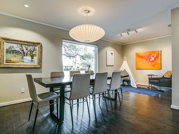 3rd image of 3231 Pebble Beach Dr