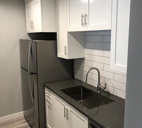 4th image of 726 Idaho Ave #202