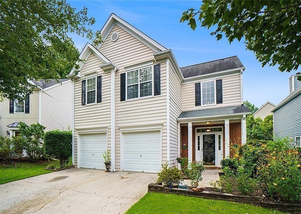 1st image of 304 Highland Ct