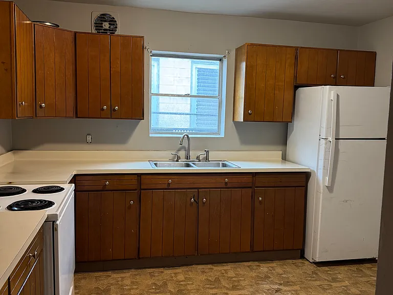 8416 W Lisbon Ave #4 — Photo 1