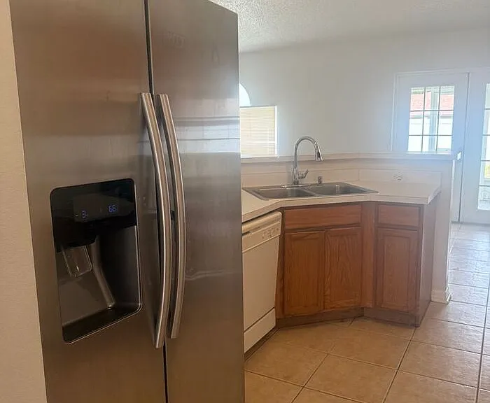 405 Francisco Way — Photo 14