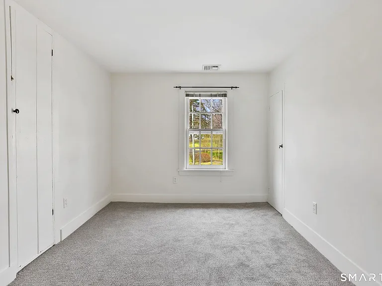 410 Wilton Rd W — Photo 17