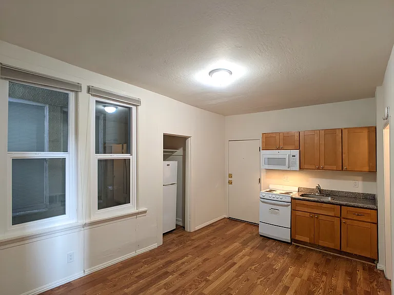 2109 Kala Bagai Way — Photo 11