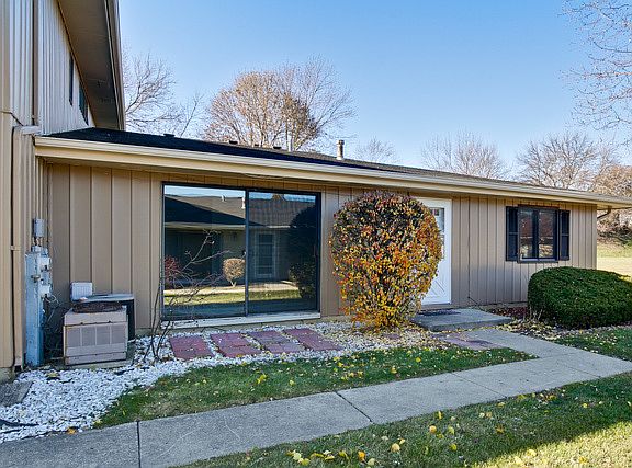 2nd image of 1432 Ellisville Ln