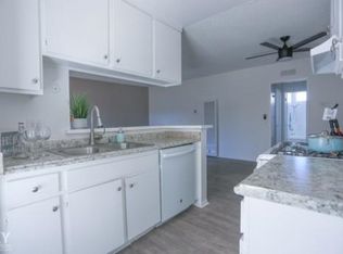 7026 Sepulveda Blvd APT 15, Van Nuys, CA 91405