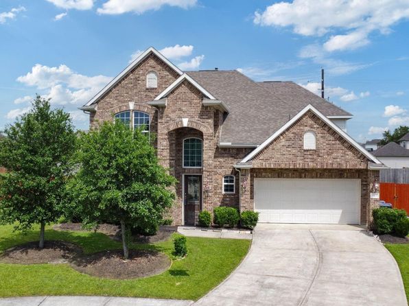 3203 Jeanette Cir, Mont Belvieu, TX 77523