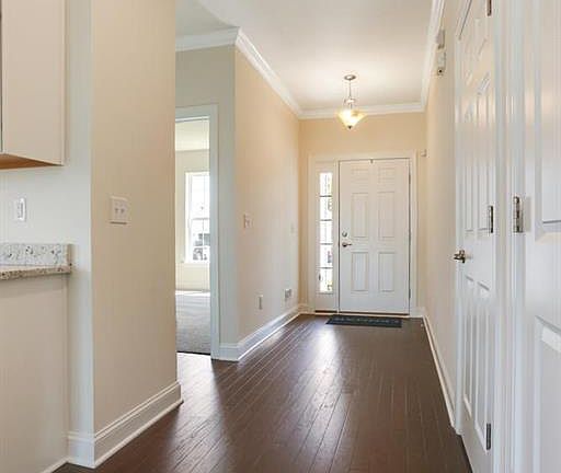 3rd image of 77 Woodview Dr #0