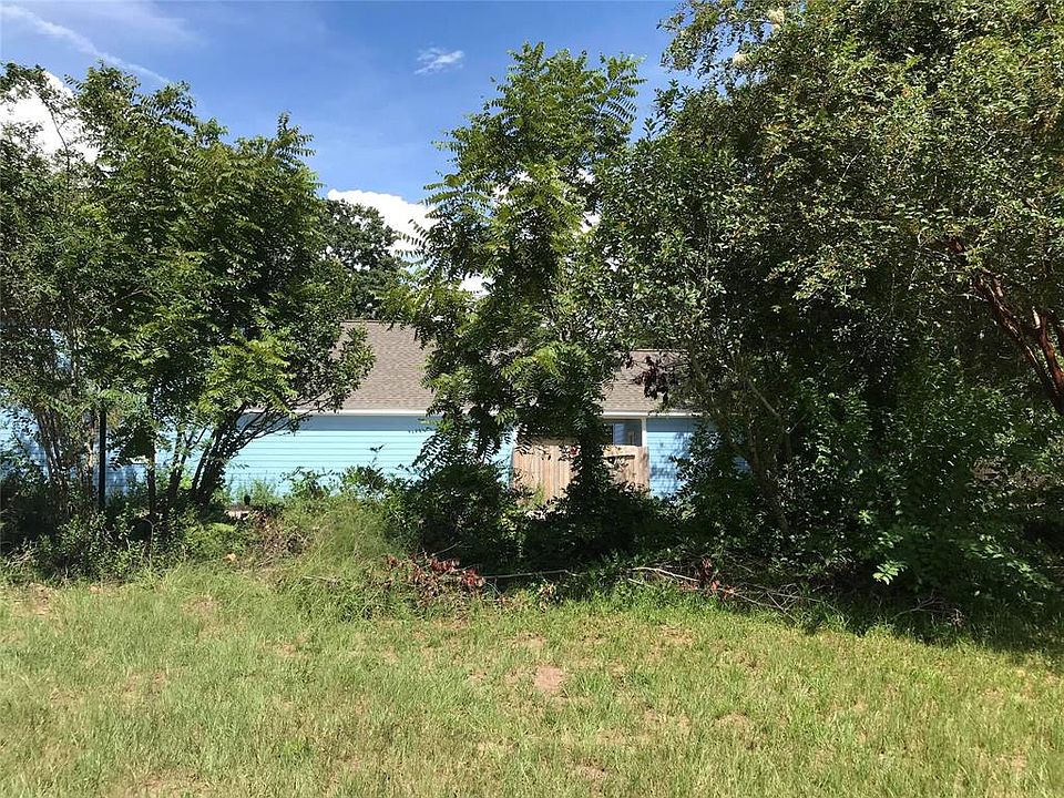 1st image of 588 Mosswood Dr