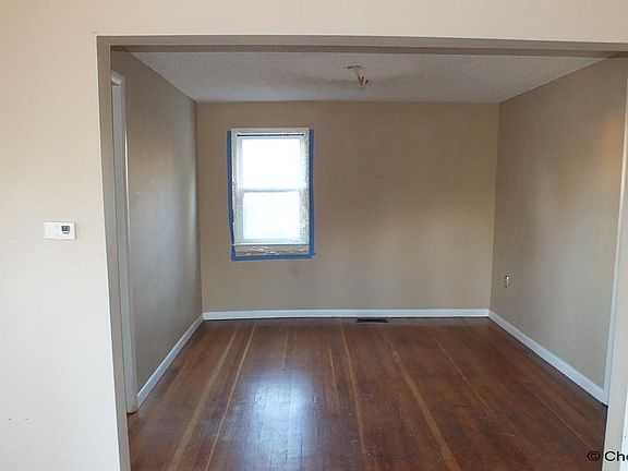 3rd image of 301 W 10th St