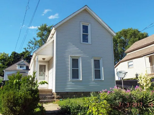 233 Burr Oak St NE, Grand Rapids, MI 49505