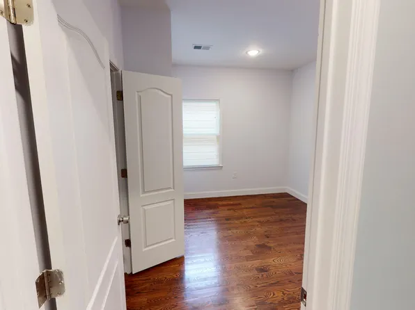 40 Corbin Avenue image 8 of 26