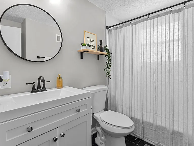 9835 Melrose Dr — Photo 14
