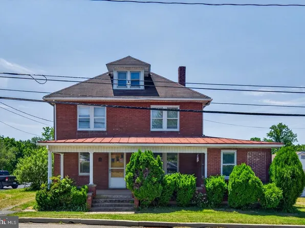 940 Peters Mountain Rd, Dauphin, PA 17018