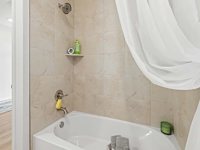 Walden Parc Apartments — Photo 73