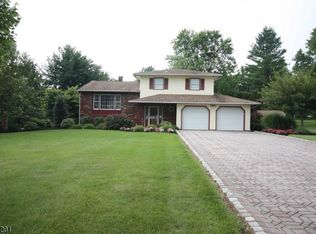 207 Yorkshire Ln, Branchburg, NJ 08876