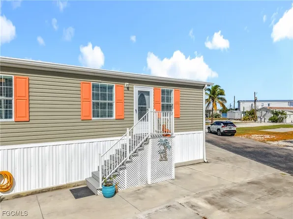16 Helen Ln, Fort Myers Beach, FL 33931